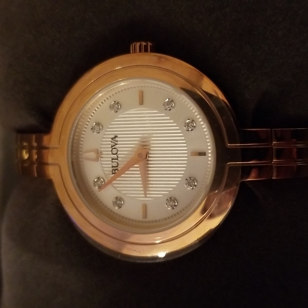 Perfect Christmas gift!! Bulova womens watch